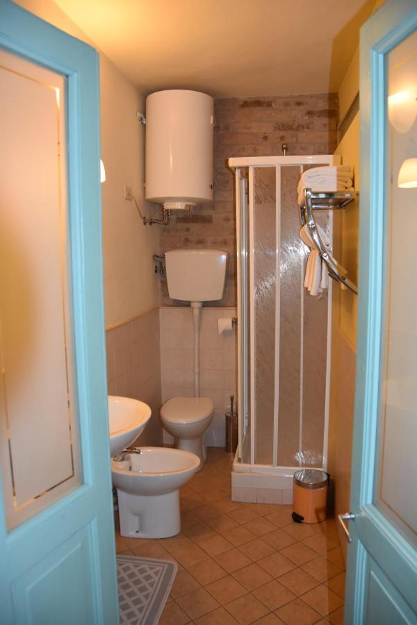 B&B Al Ducale And Apartments Parma Luaran gambar