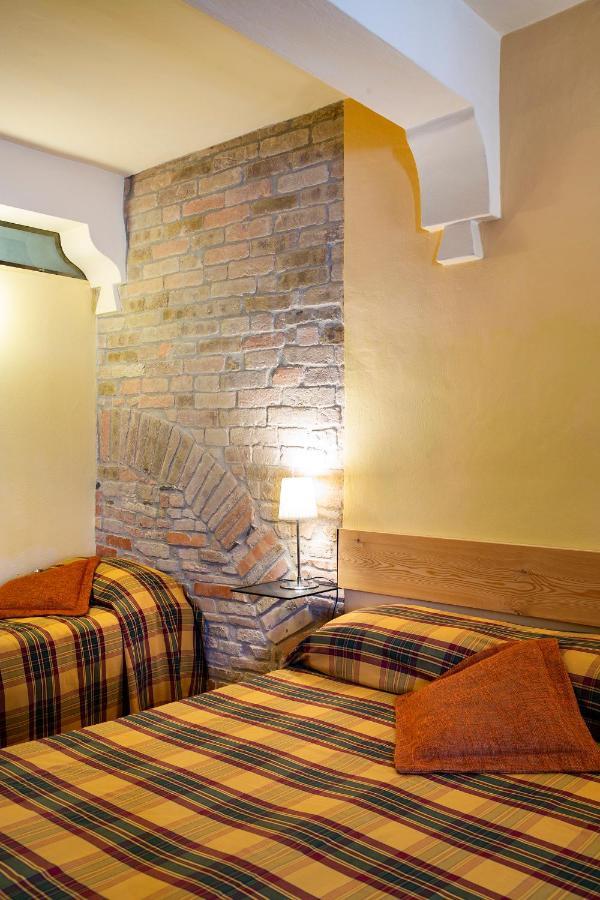 B&B Al Ducale And Apartments Parma Luaran gambar